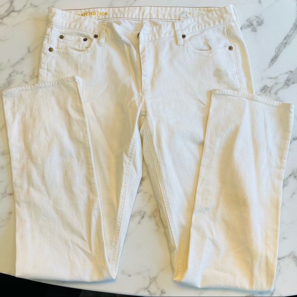 Jcrew white matchstick size 32r 98% cotton and 2% elastane